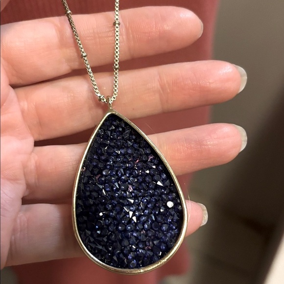 Elegant Long Necklace with Teardrop Pendant - Picture 6 of 9